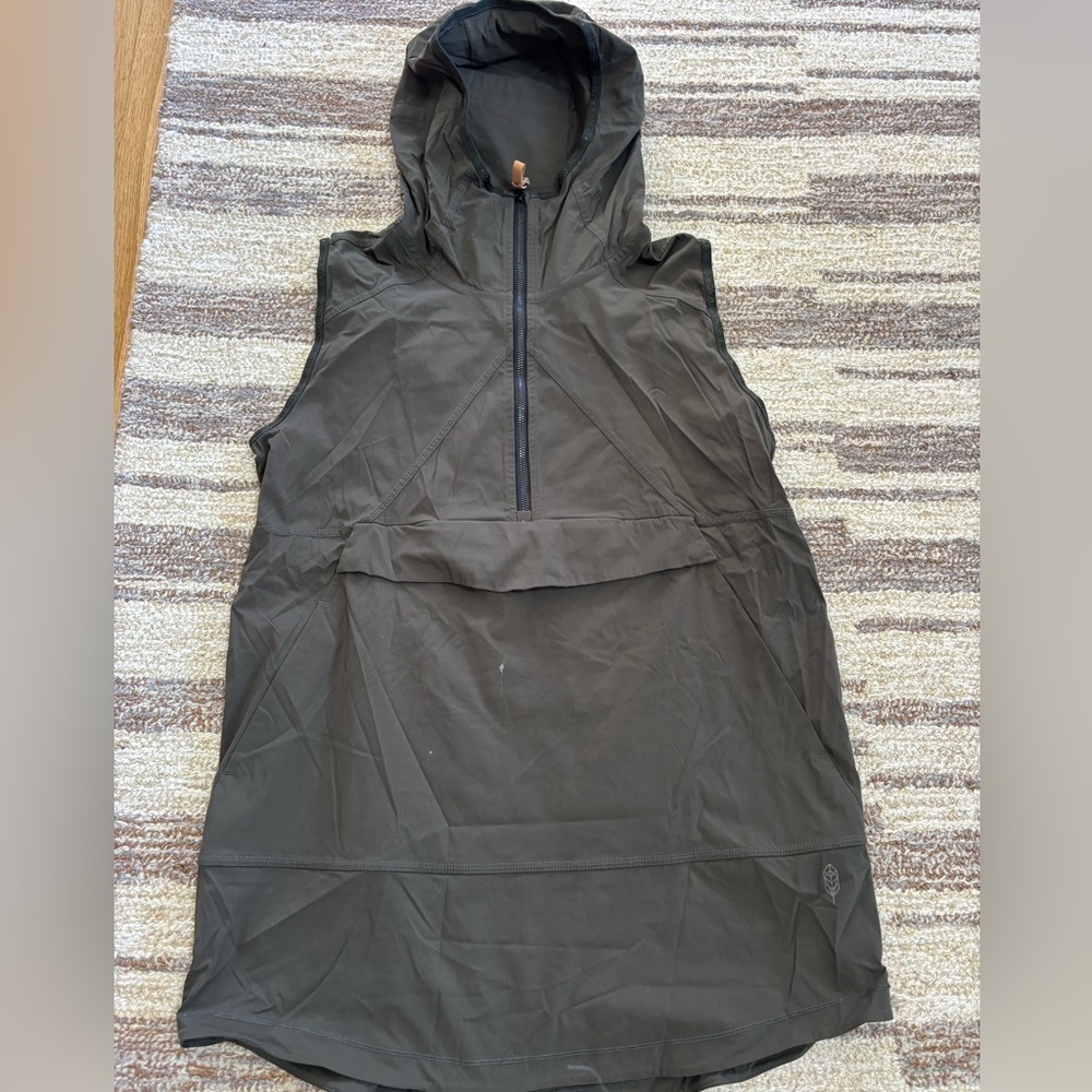 Green Hooded Sleeveless Vest